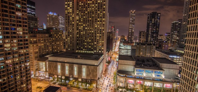 [View with PicLens] Last week I was in Chicago. It’s a great town with a lot of people, skyscrapers, atmosphere and urban lights. A perfect environment for nice photos. The...