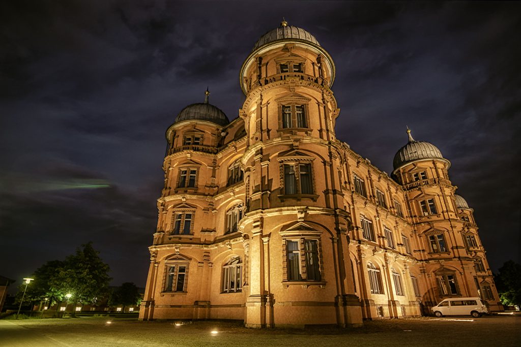 Wonderful castle, but a name that is hardly to pronounce right in German at the first attemp. I really wondered, who came up with this name? I was yesterday in Karlruhe at the #KSRI for a talk. Nice colleagues and we wonderful discussion. Greeting to the #KIT.