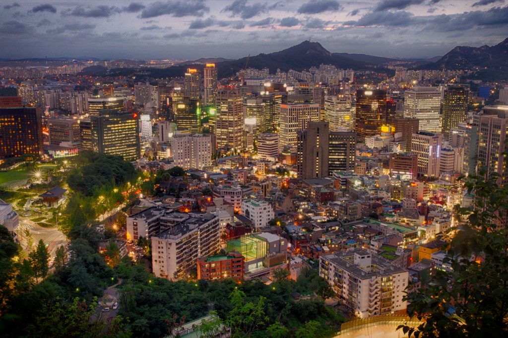 Seoul is a fascinating city, that represents perfectly the city life I love so much. The photograph was taken from the Nansam Park in Seoul. It is not taken from the most popular point of view. But I prefer this direction, because of the wonderful interplay of all colors, the natural and artificial light, and the old and new architecture.